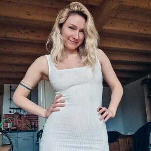 Chatkk profile of alice jones from Canada