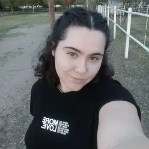 Chatkk profile of amy bill from Canada