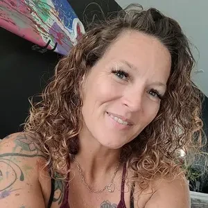 Chatkk profile of clara melody from United States