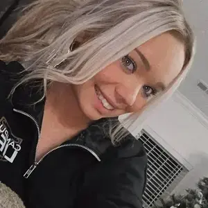 Chatkk profile of izzie babe from United States