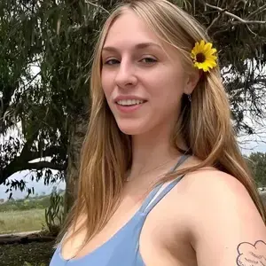Chatkk profile of lia kari from United States