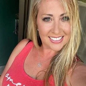 Chatkk profile of mary anne from Canada