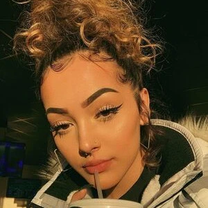 Chatkk profile of santana jasmine from United Kingdom